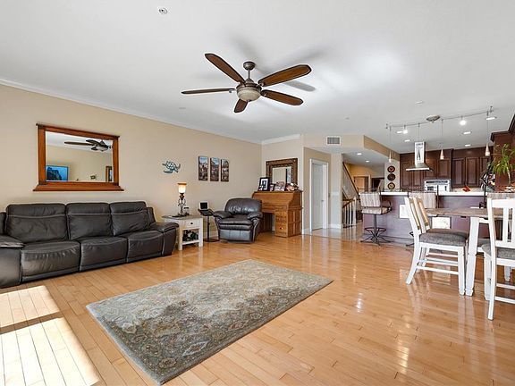 5th image of 9923 Manatee Ave W