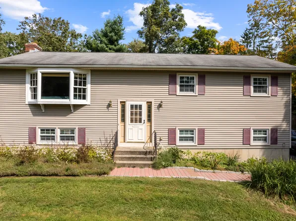 16 Indian Hill Lane, New Fairfield, CT 06812