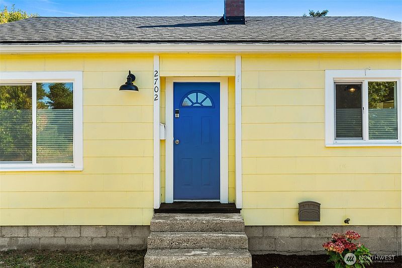 2nd image of 2702 Nevada Street