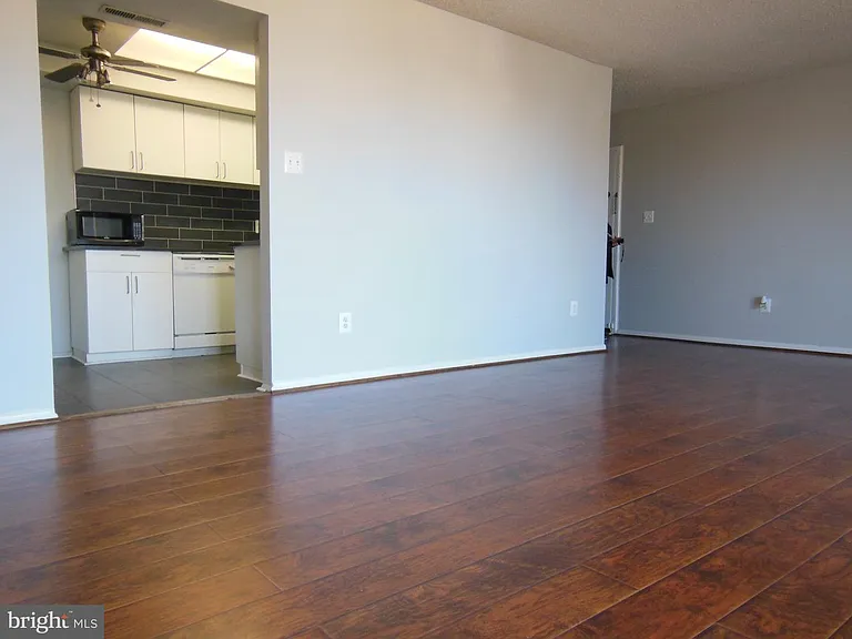 10237 Prince Pl #25-105 — Photo 9