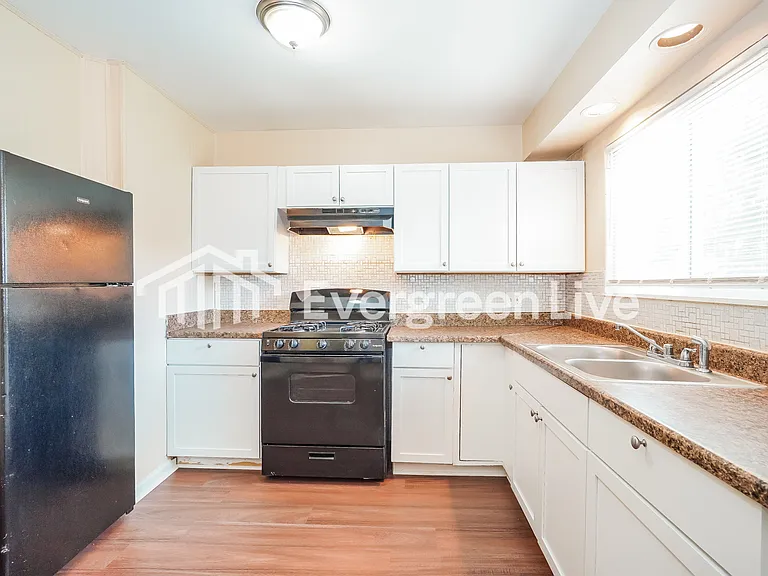 4752 Huxley Ct — Photo 8