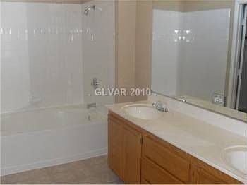 4th image of 2794 Seasons Ave