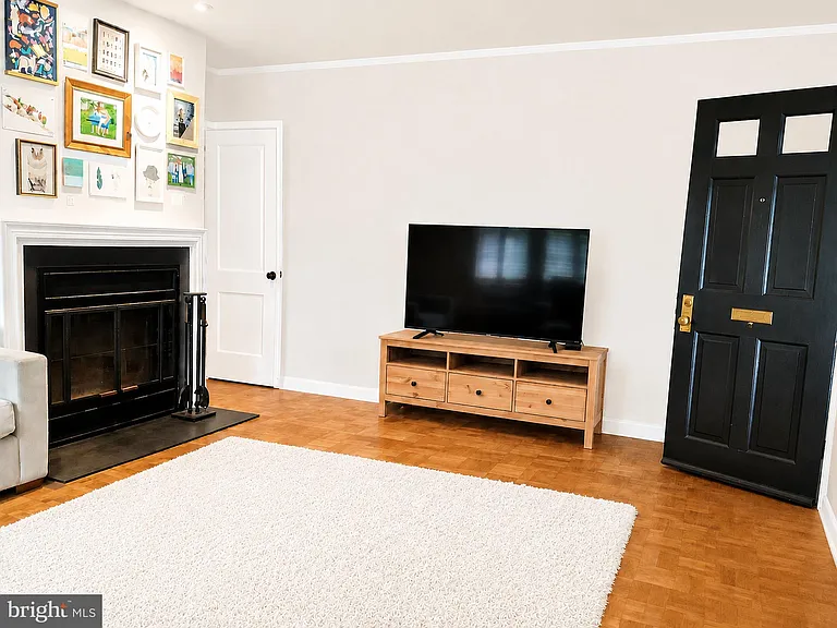 1210 S Barton St #331 — Photo 4