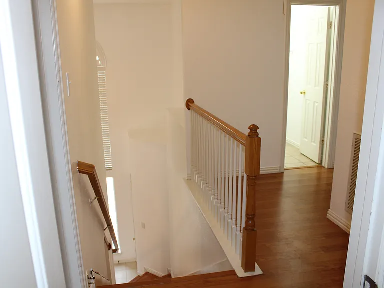 5017 Remington Dr — Photo 3