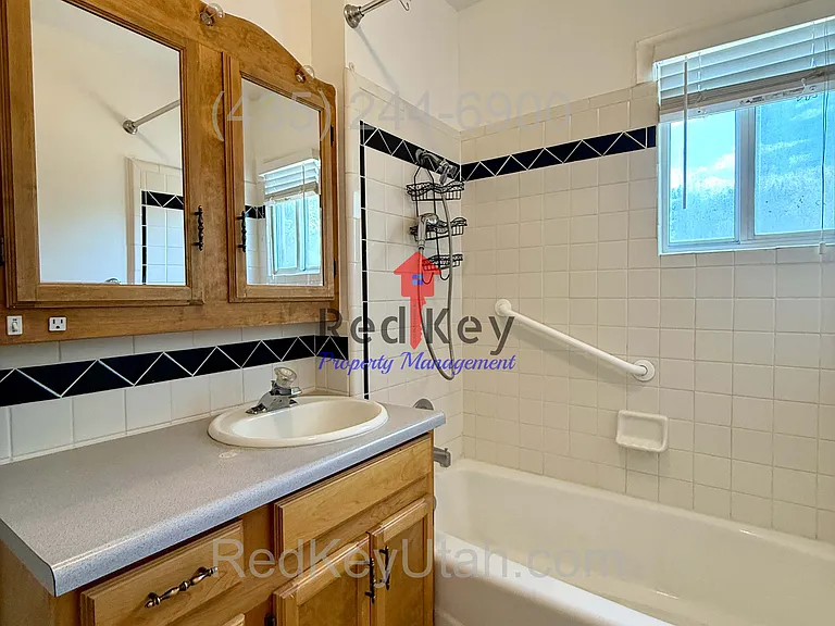 S Main St Duplex — Photo 13