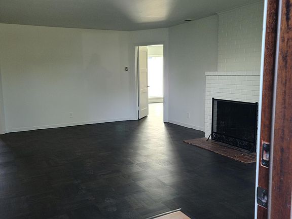 4th image of 103 Chester St