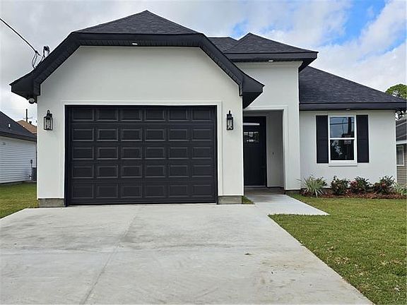 2nd image of 101 Carolyn Dr