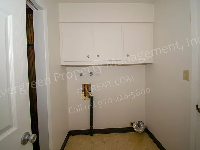S-04 — Photo 24
