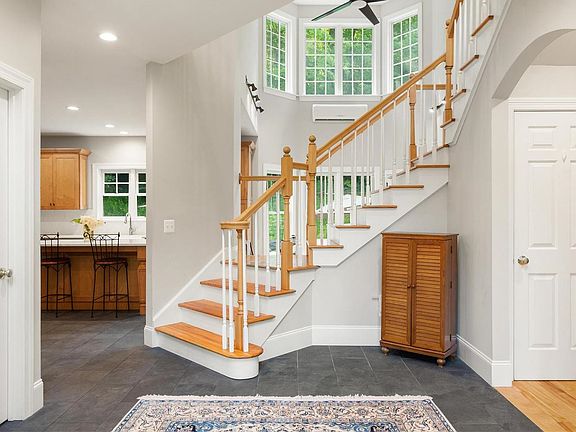 4th image of 747 Terrace Drive