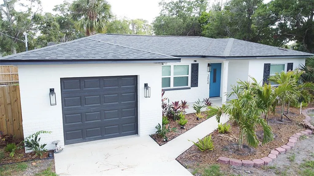 2 bed, 1.0 bath, 1059 sqft, $3,500 — Photo 2