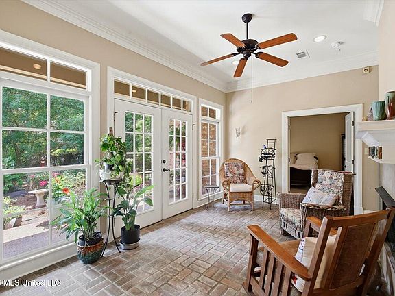 4th image of 112 Northshore Way