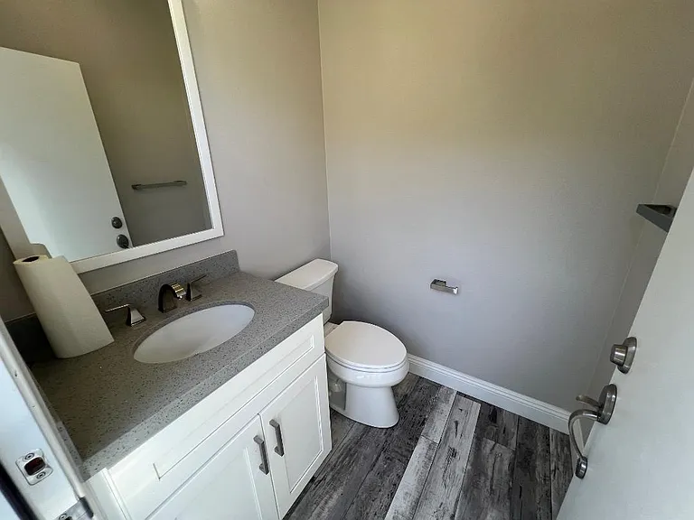 24689 Lincoln Ave — Photo 12