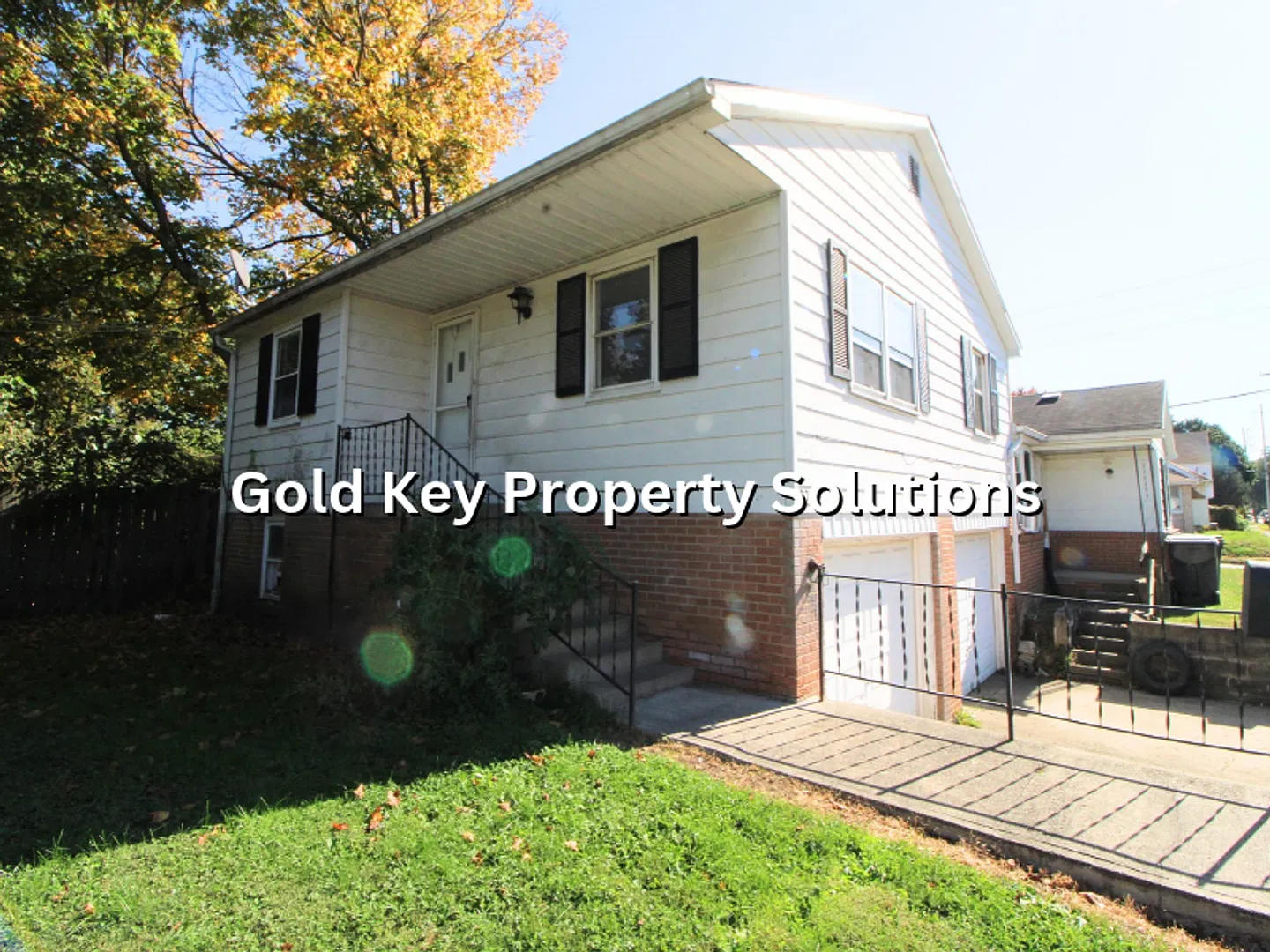 1128 W 3rd St - 228 Locust — Photo 3
