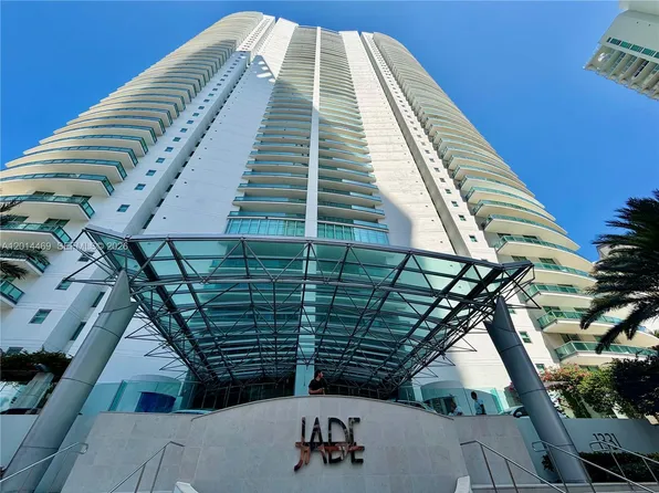 1331 Brickell Bay Dr, Miami, FL