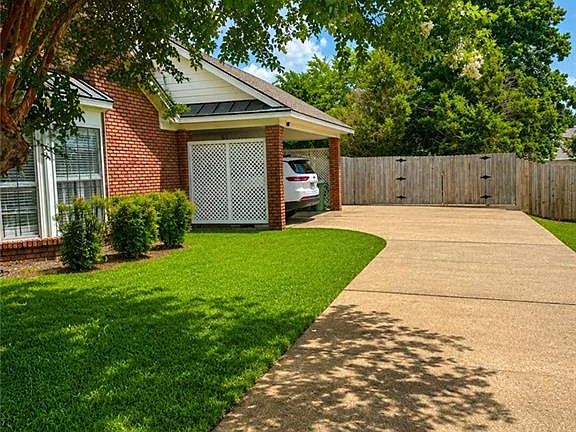 3rd image of 1549 Tara Ln