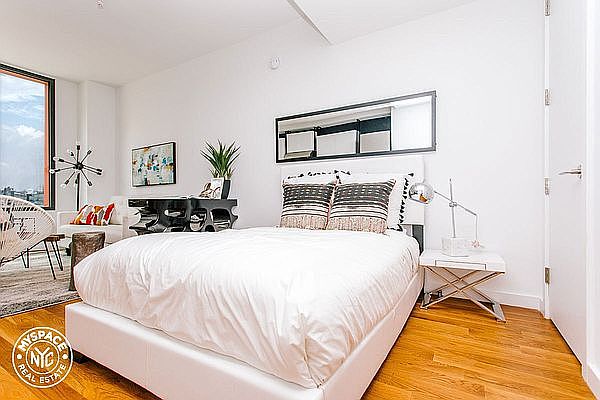 1st image of 123 Melrose St #995