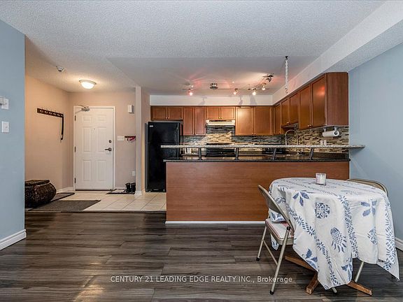 2nd image of 43 Coulter St #20