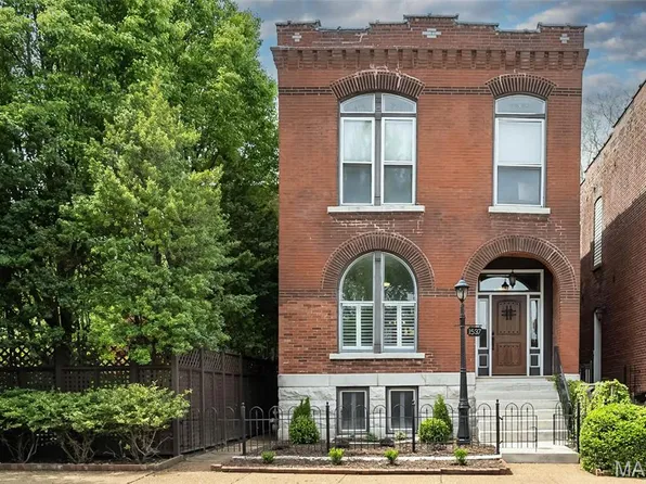 1537 Vail Pl, Saint Louis, MO 63104