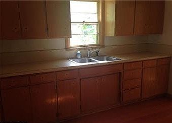 5th image of 603 Idaho Ave E