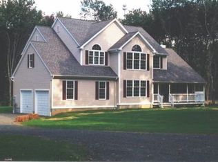 34 Reservoir Rd, Southbury, CT 06488