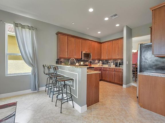 5th image of 10498 Carolina Willow Dr