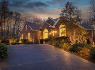 1515 Timber Creek Ln, Kernersville, NC 27284