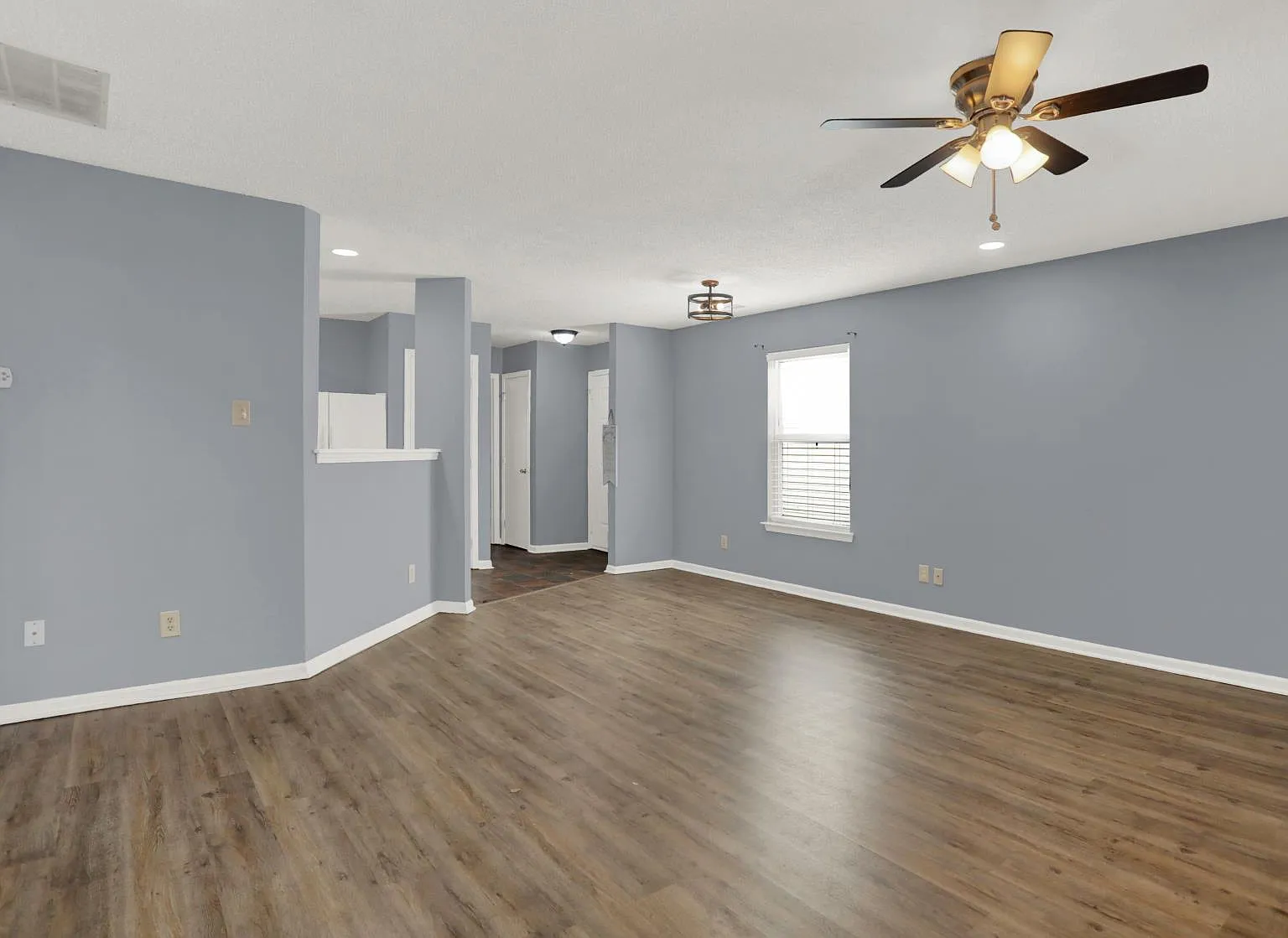 2 bed, 1110 sqft, $2,119 — Photo 2