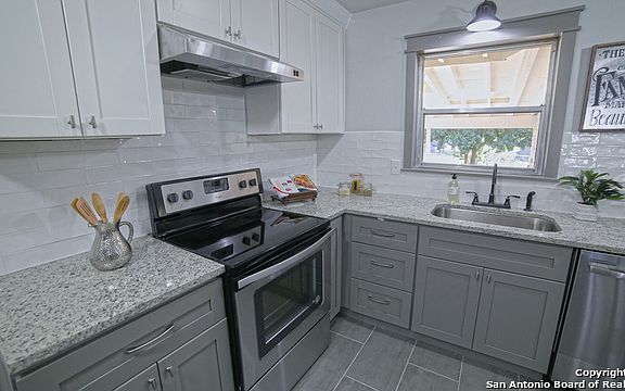 4th image of 318 E Rampart Dr