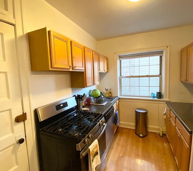 1st image of 6601 N Greenview Ave APT 1
