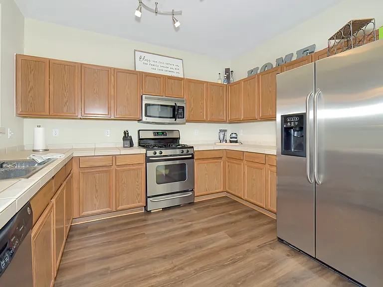 7843 Sandy Springs Point — Photo 4