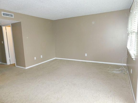 2nd image of 525 S Lincoln Ave #B201