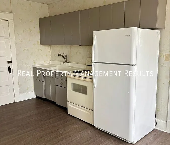 1363 Mesker Park Dr #D — Photo 4