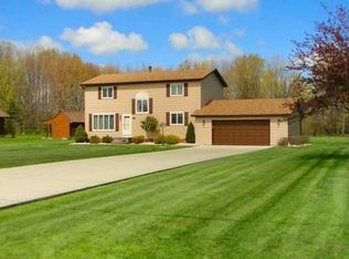 26698 Osborne Rd, Columbia Station, OH 44028