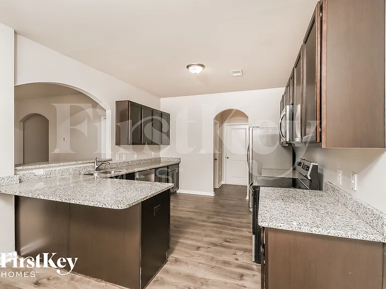 201 Southwind Cir — Photo 9