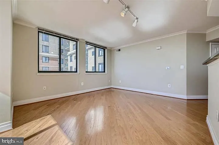 Building Photo - 414 Water St #2414