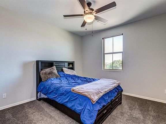 4th image of 21437 S 194th St
