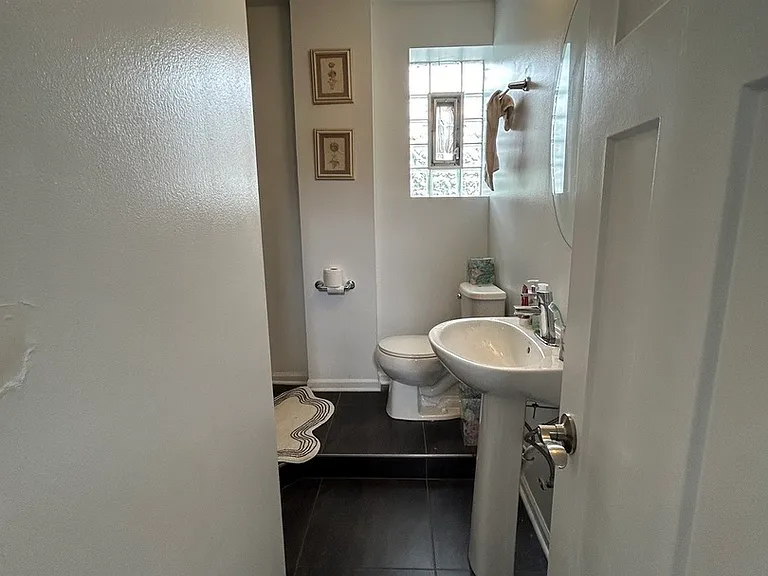2246 W Belden Ave #3F — Photo 17