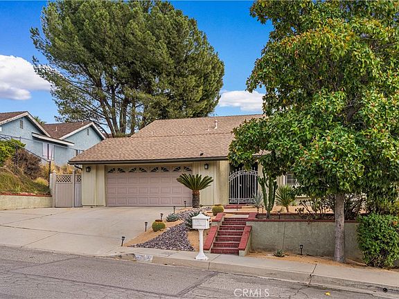 3rd image of 2923 Michelle Ln