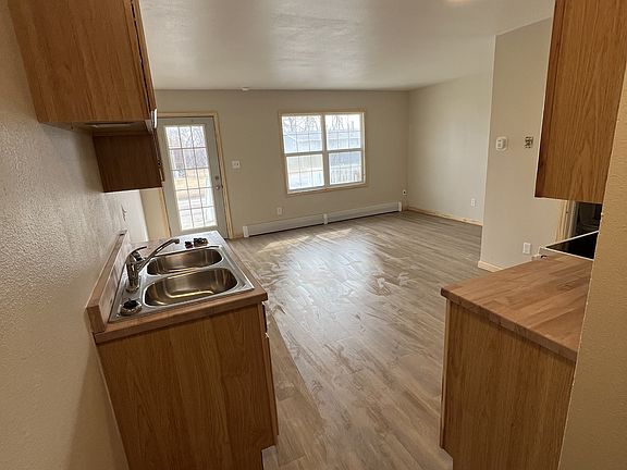 2nd image of 503 1/2 9th Ave SE APT 4