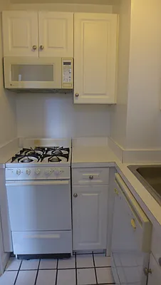 Rented by Metropolitan Equities | media 13