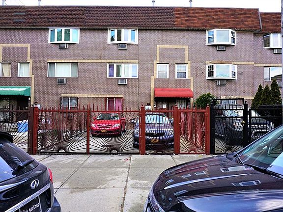 3rd image of 1027 Bryant Ave