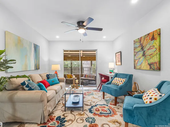 112 Meadow Way, Converse, TX 78109