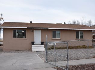 2003 Shadowood Ln, Espanola, NM 87532