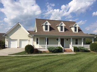 215 James River Rd, Lewisburg, WV 24901