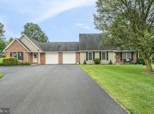 115 Valley View Dr, Littlestown, PA 17340