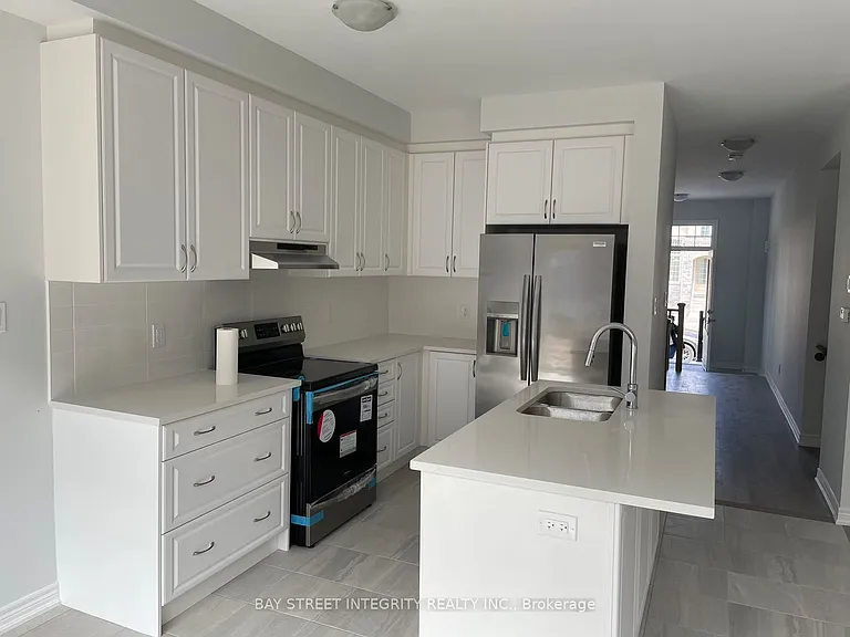 21 Father Muckle Ave — Photo 5