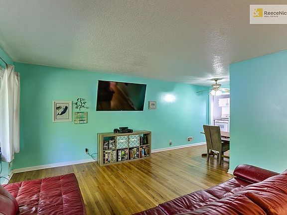 5th image of 8343 Kenwood Ave