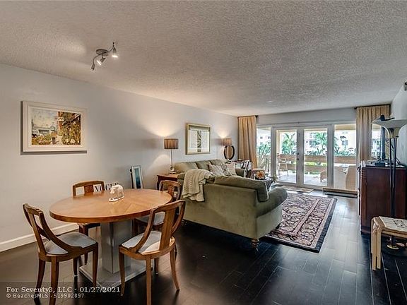 3rd image of 1700 SE 15th St APT 315