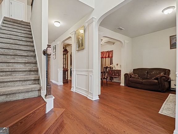 2nd image of 4157 Sublime Trl