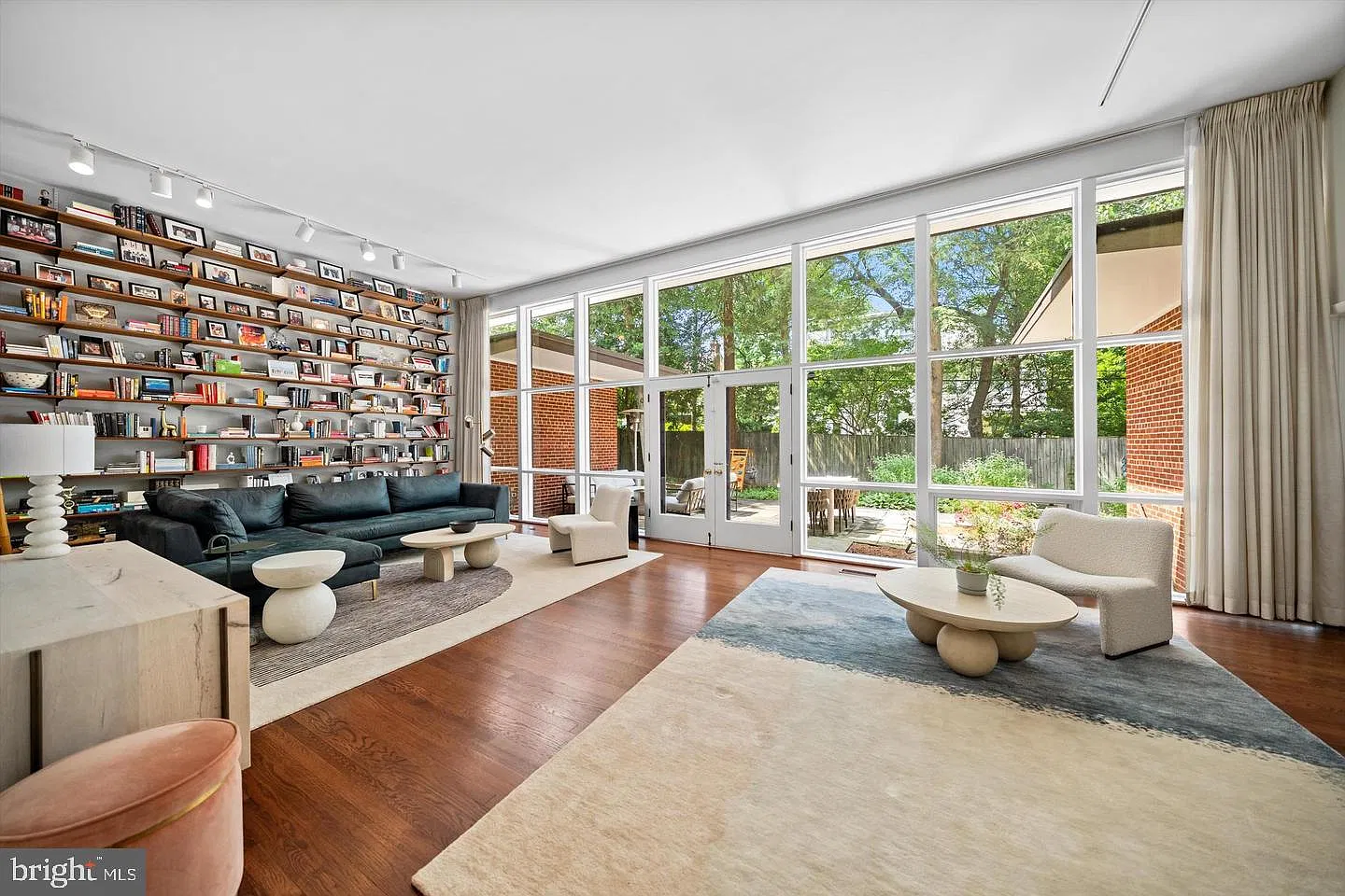 5 bed, 4.0 bath, 3000 sqft, $8,500 — Photo 4